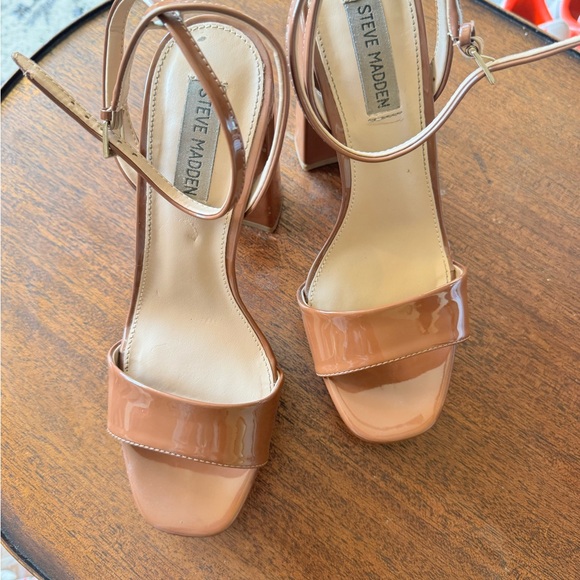 Steve Madden Tan Strappy Platform Heels - Picture 4 of 6